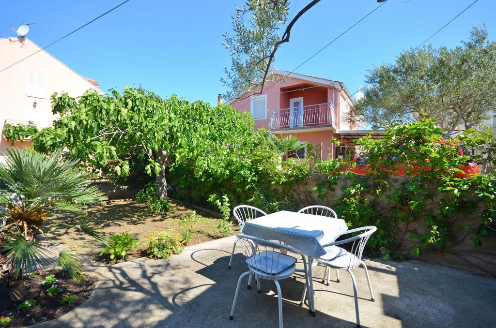 Apartments Secret Garden Водице Екстер'єр фото