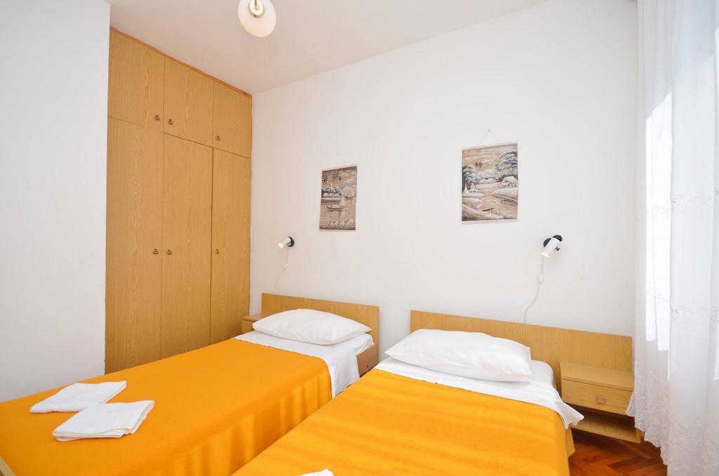 Apartments Secret Garden Водице Екстер'єр фото