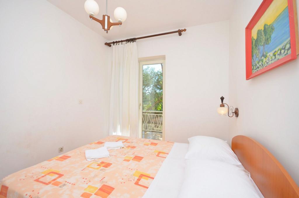 Apartments Secret Garden Водице Екстер'єр фото
