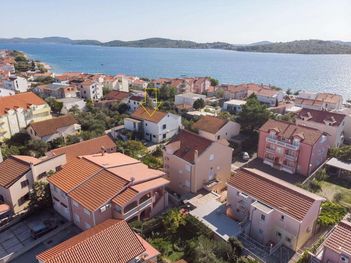 Apartments Secret Garden Водице Екстер'єр фото