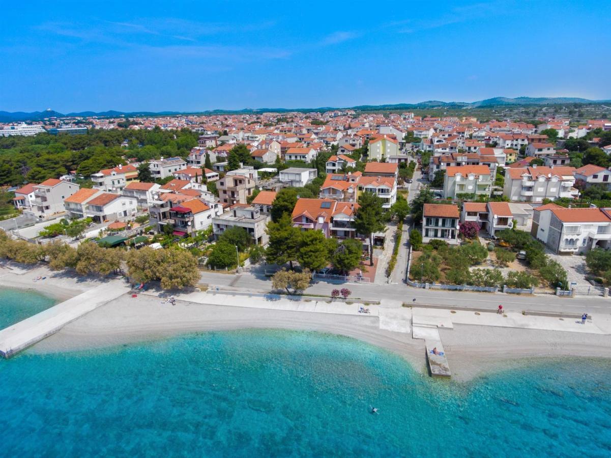 Apartments Secret Garden Водице Екстер'єр фото